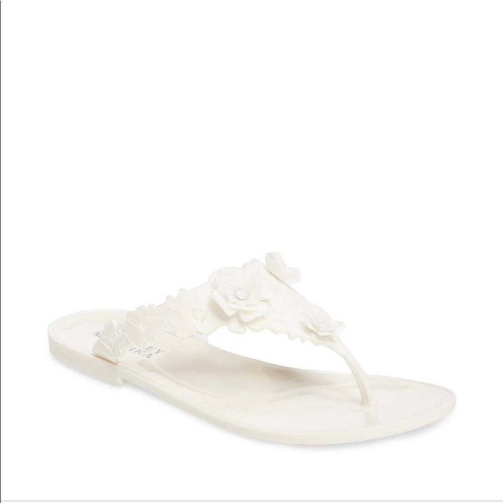 Badgley Mischka Bali Jelly Flip Flops- Ivory